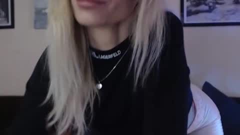 Snapshot of prettyalmaa chatting on February 2025 05:47:01 PM Alma online show from February 2025 05:47:01 PM