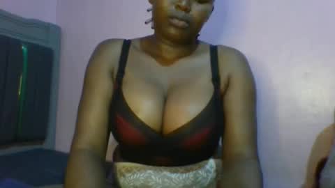prettyariah online show from February 2026 02:22:02 PM