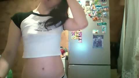 Bella online show from April 2026 11:09:02 PM