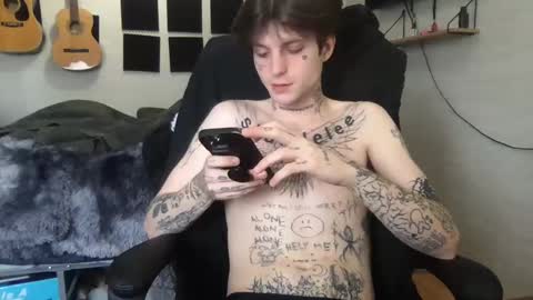 Snapshot of prettyboyszn chatting on December 2024 08:38:01 PM pretty boy online show from December 2024 08:38:01 PM