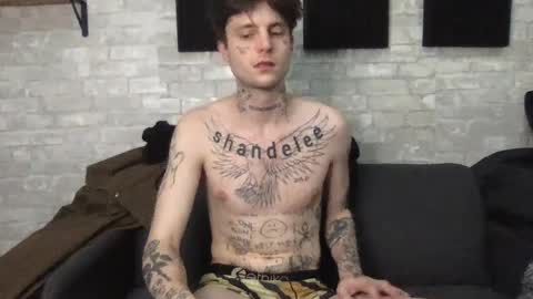 Snapshot of prettyboyszn chatting on January 2025 05:58:01 AM pretty boy online show from January 2025 05:58:01 AM