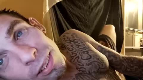 Snapshot of prettyboytatted69 chatting on February 2025 04:16:02 AM Prettyslangin69 FYPM online show from February 2025 04:16:02 AM