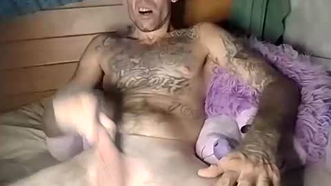 Snapshot of prettyboytatted69 chatting on September 2025 10:04:02 PM Prettyslangin69 FYPM online show from September 2025 10:04:02 PM