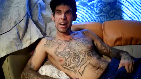 Snapshot of prettyboytatted69 chatting on November 2025 07:01:02 PM Prettyslangin69 FYPM online show from November 2025 07:01:02 PM