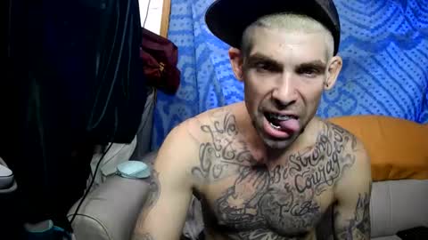Snapshot of prettyboytatted69 chatting on November 2025 10:15:02 PM Prettyslangin69 FYPM online show from November 2025 10:15:02 PM