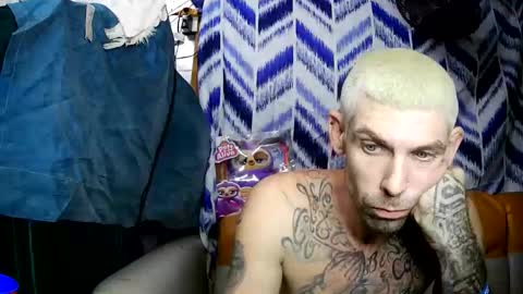 Snapshot of prettyboytatted69 chatting on November 2025 06:18:02 AM Prettyslangin69 FYPM online show from November 2025 06:18:02 AM
