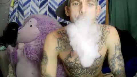 Snapshot of prettyboytatted69 chatting on December 2025 12:09:02 AM Prettyslangin69 FYPM online show from December 2025 12:09:02 AM