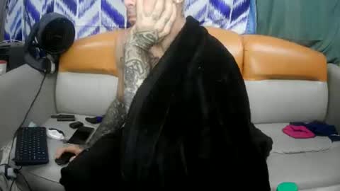 Snapshot of prettyboytatted69 chatting on December 2025 07:06:02 AM Prettyslangin69 FYPM online show from December 2025 07:06:02 AM