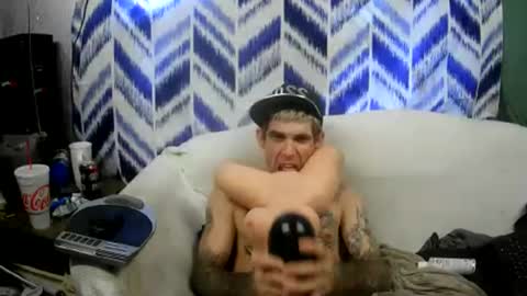 Snapshot of prettyboytatted69 chatting on January 2026 08:34:01 PM Prettyslangin69 FYPM online show from January 2026 08:34:01 PM