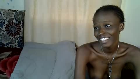 Snapshot of prettybunnny chatting on November 2025 01:04:02 PM Bunny online show from November 2025 01:04:02 PM