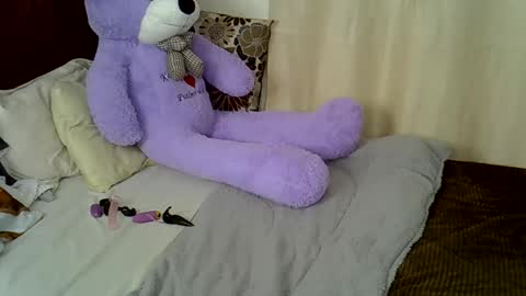 Snapshot of prettybunnny chatting on December 2025 04:56:01 PM Bunny online show from December 2025 04:56:01 PM