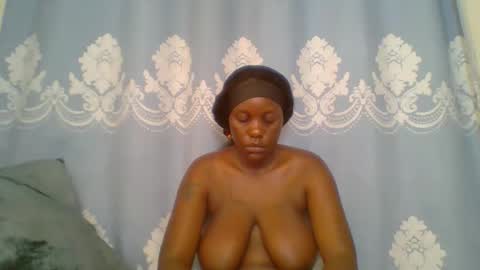 Snapshot of prettydarkskin002 chatting on April 2026 05:49:01 AM SHANIA online show from April 2026 05:49:01 AM