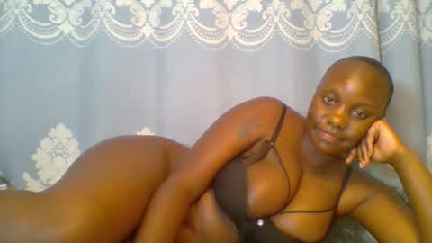 Snapshot of prettydarkskin002 chatting on April 2026 07:07:02 PM SHANIA online show from April 2026 07:07:02 PM