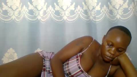 Snapshot of prettydarkskin002 chatting on May 2026 09:38:02 AM SHANIA online show from May 2026 09:38:02 AM