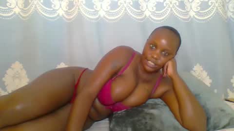 Snapshot of prettydarkskin002 chatting on May 2026 09:36:01 AM SHANIA online show from May 2026 09:36:01 AM