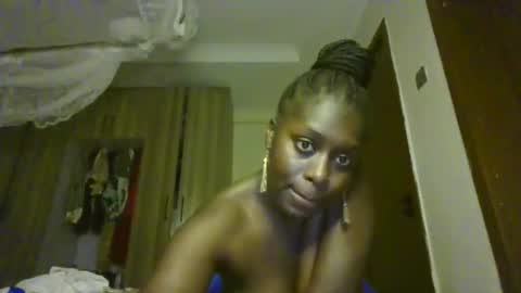 prettydulce online show from May 2026 02:13:02 PM