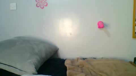 PrettyEla online show from June 2026 12:07:02 PM