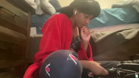 prettyfacefemale online show from April 2026 06:53:02 PM