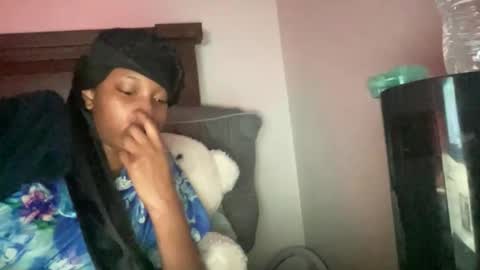 Snapshot of prettyfacefemale chatting on June 2026 08:13:02 AM prettyfacefemale online show from June 2026 08:13:02 AM