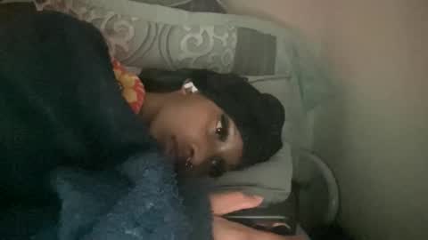 Snapshot of prettyfacefemale chatting on June 2026 07:28:01 AM prettyfacefemale online show from June 2026 07:28:01 AM