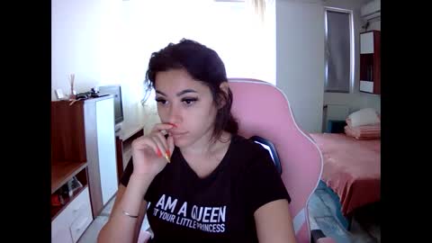 prettyjulliette online show from September 2025 10:20:01 AM