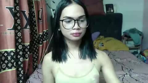 prettykhelcy online show from May 2026 10:10:01 AM