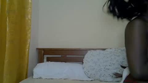 Snapshot of prettyliz30 chatting on July 2026 11:43:01 PM LILIAN online show from July 2026 11:43:01 PM