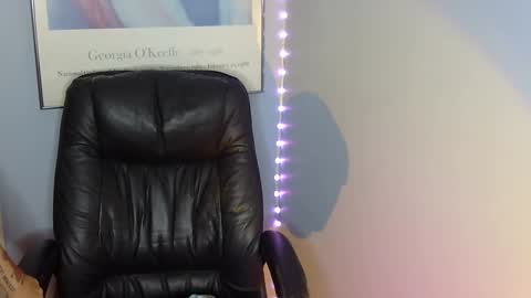 prettyluluu online show from September 2025 05:22:01 AM