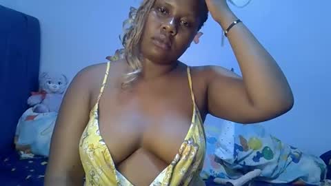 prettymel_ online show from February 2026 08:13:02 PM