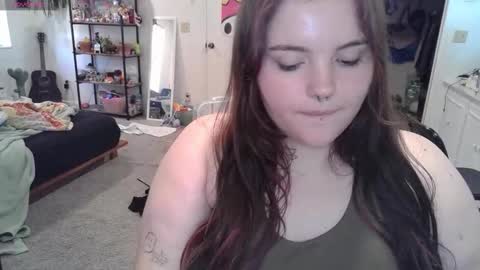 pretttypearl online show from October 2025 08:58:01 PM