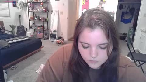 pretttypearl online show from October 2025 09:21:02 AM