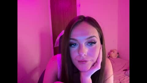 Snapshot of prettypetite18 chatting on January 2025 10:37:01 PM prettypetiteoxo online show from January 2025 10:37:01 PM