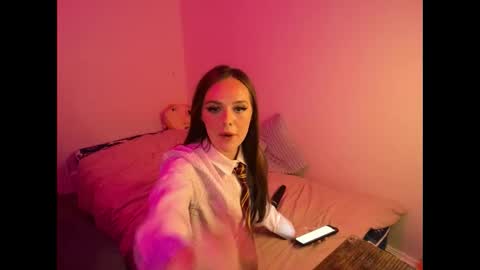 Snapshot of prettypetite18 chatting on January 2025 12:50:01 PM prettypetiteoxo online show from January 2025 12:50:01 PM