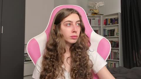 Sophie  next stream will be at Monday  i will wait you guys  online show from June 2026 06:42:02 AM