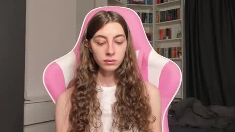 Sophie  next stream will be at Monday  i will wait you guys  online show from June 2026 07:40:01 AM