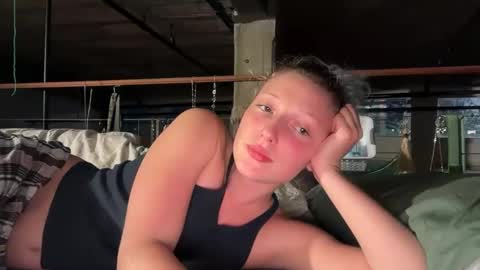 Snapshot of prettyunicorn555 chatting on October 2025 05:46:01 AM Dahlia online show from October 2025 05:46:01 AM