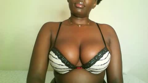 Snapshot of prettyvishy chatting on March 2026 05:44:01 AM prettyvishy online show from March 2026 05:44:01 AM