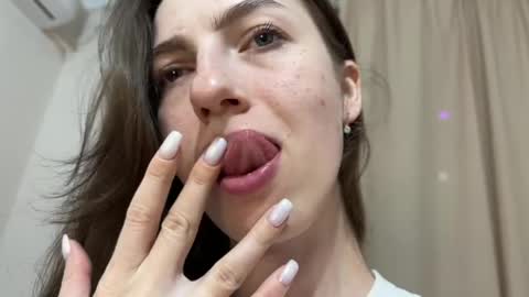 prettyyy_angel online show from May 2026 06:35:01 PM