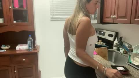 Snapshot of prettyyykittyyy22 chatting on February 2026 10:37:01 PM prettyyykittyyy22 online show from February 2026 10:37:01 PM