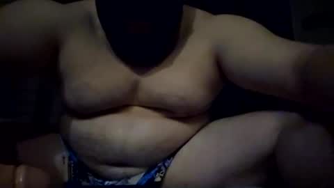 Snapshot of pretyboyl chatting on February 2025 01:31:01 AM chubbymmm online show from February 2025 01:31:01 AM