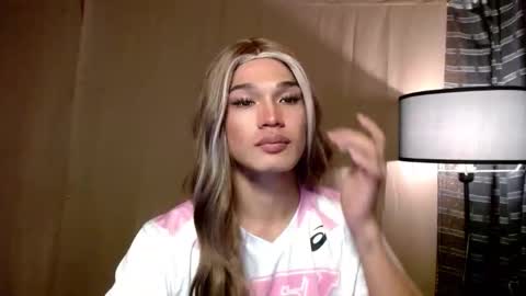 Snapshot of pricelessbeautyxxx chatting on December 2025 04:05:01 PM TINA online show from December 2025 04:05:01 PM