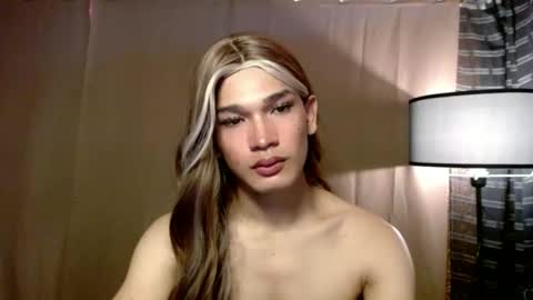 Snapshot of pricelessbeautyxxx chatting on December 2025 04:21:01 AM TINA online show from December 2025 04:21:01 AM