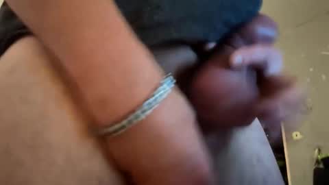 prikryljan02 online show from December 2025 06:30:02 AM