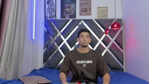 prince_arthur77 online show from January 2025 12:54:02 PM