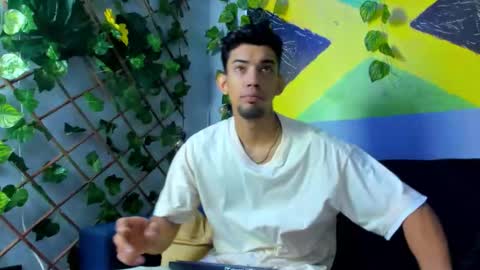 prince_arthur77 online show from September 2025 01:46:01 PM