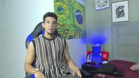 prince_arthur77 online show from October 2025 02:18:01 PM