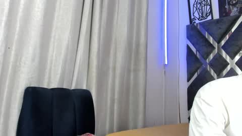 prince_arthur77 online show from October 2025 01:34:01 PM