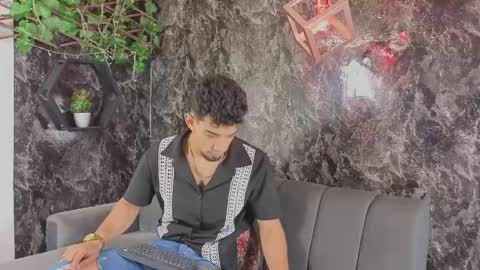 prince_arthur77 online show from April 2026 02:10:02 PM