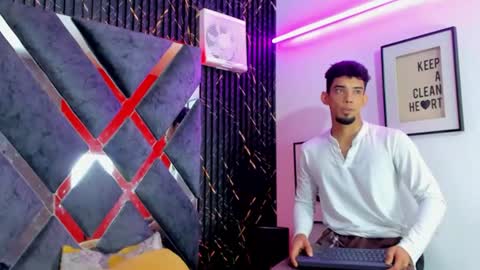 prince_arthur77 online show from June 2026 01:53:02 PM