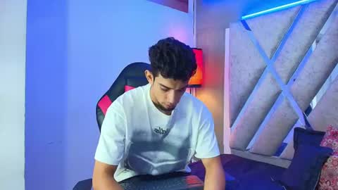prince_arthur77 online show from June 2026 02:09:01 PM